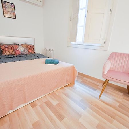 Private Rooms By La Rambla Barcelona Exterior foto