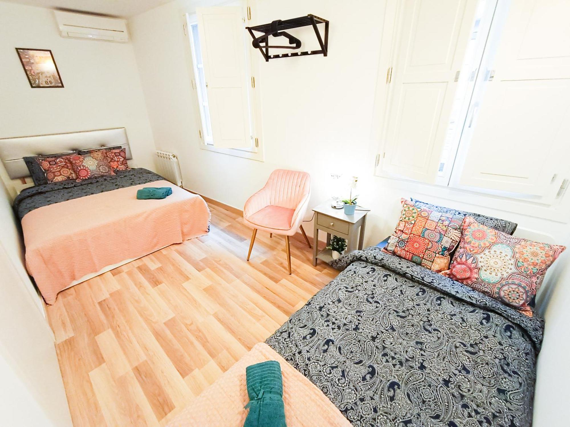 Private Rooms By La Rambla Barcelona Exterior foto