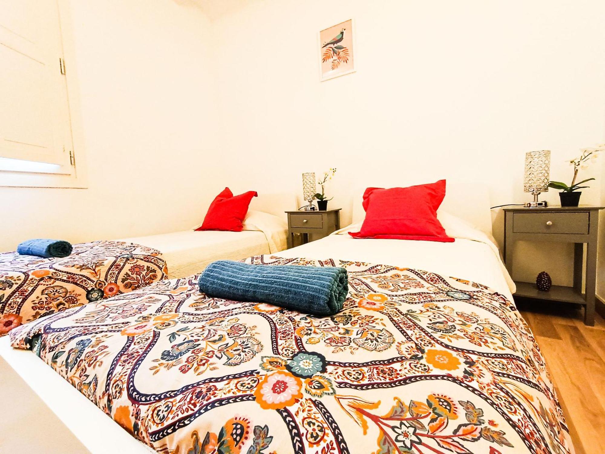 Private Rooms By La Rambla Barcelona Exterior foto