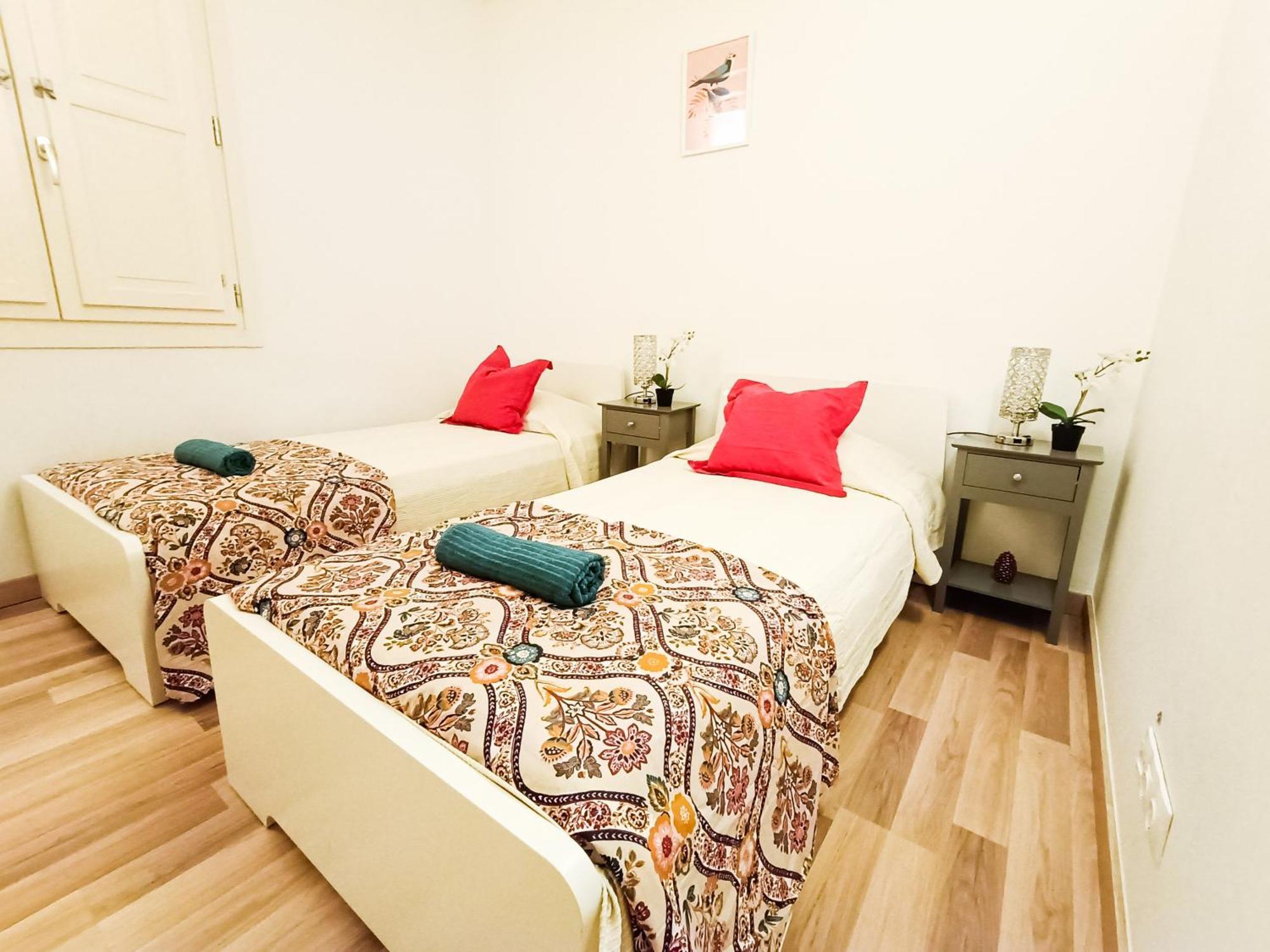 Private Rooms By La Rambla Barcelona Exterior foto